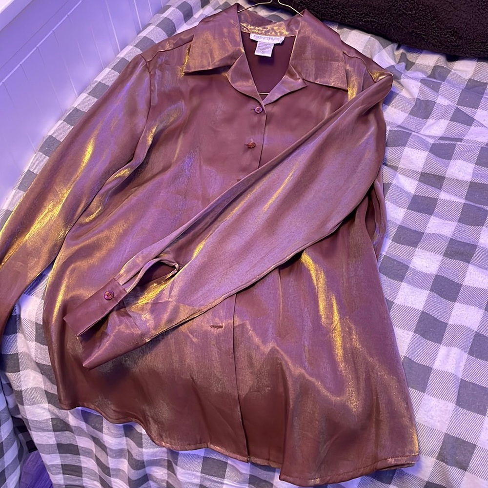 NEW Colour Reflecting Button Up Collared for Womens